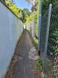 Zuweg RheinBurgenWeg in Andernach