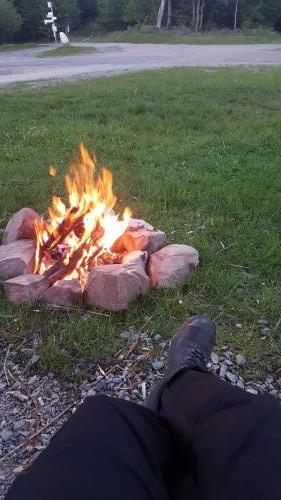 Lagerfeuer am Abend