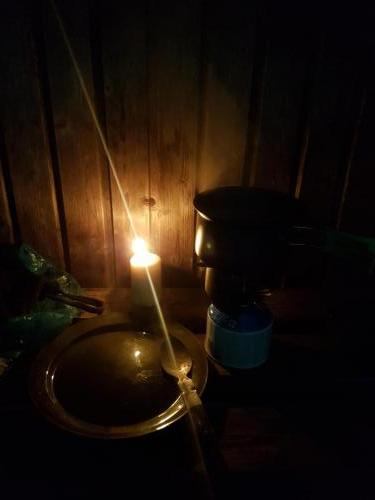 Abendessen bei Kerzenlicht