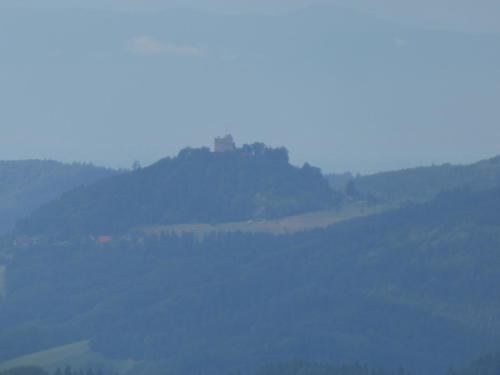 Eine Burg weit entfernt