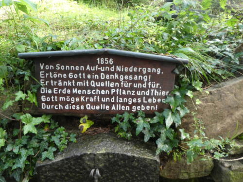 Spruch am Brunnen Hohenlochenhütte