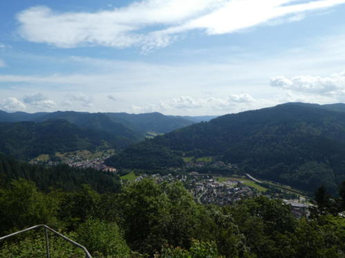 Blick vom Spitzfelsen auf Wolfach